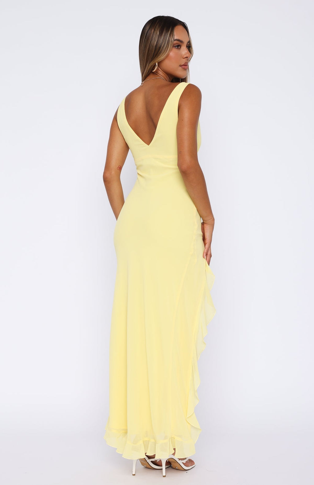 Vibrant V-Neck Ruffle Maxi Dress with Bold Thigh-High Slit for Special Occasions