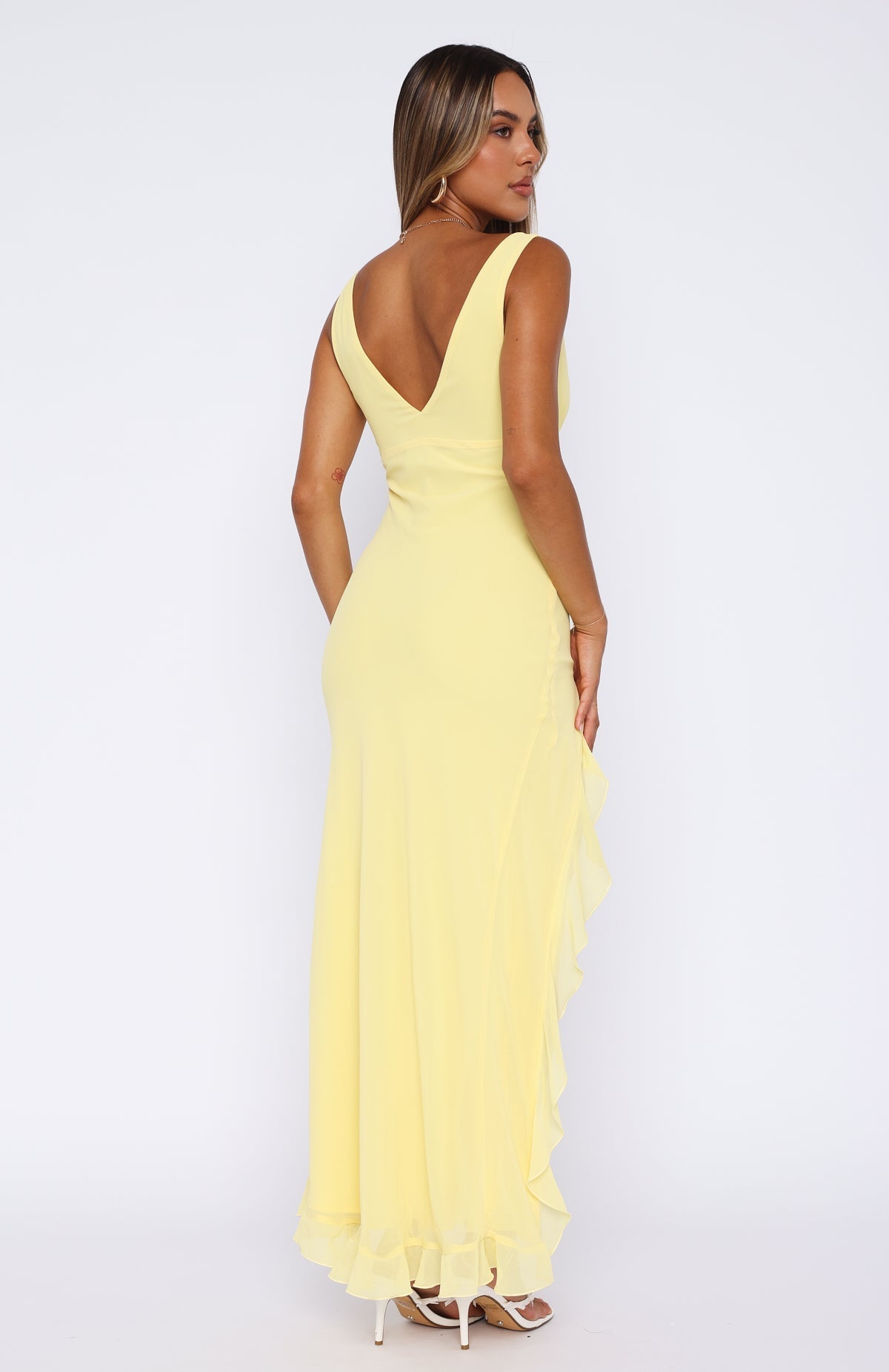 Vibrant V-Neck Ruffle Maxi Dress with Bold Thigh-High Slit for Special Occasions