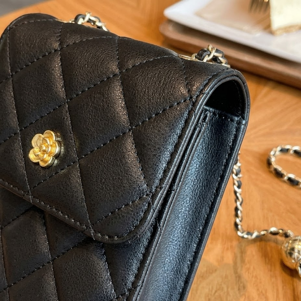 Genuine Leather Mini Crossbody Phone Bag with Chain Strap for Everyday Use