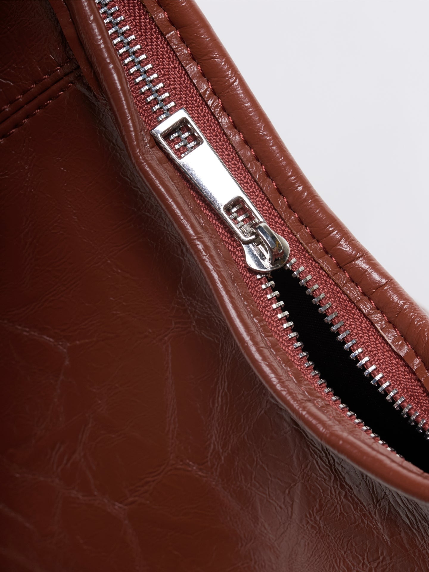Distressed Vegan Leather Tote Bag for Everyday Use - Stylish and Durable