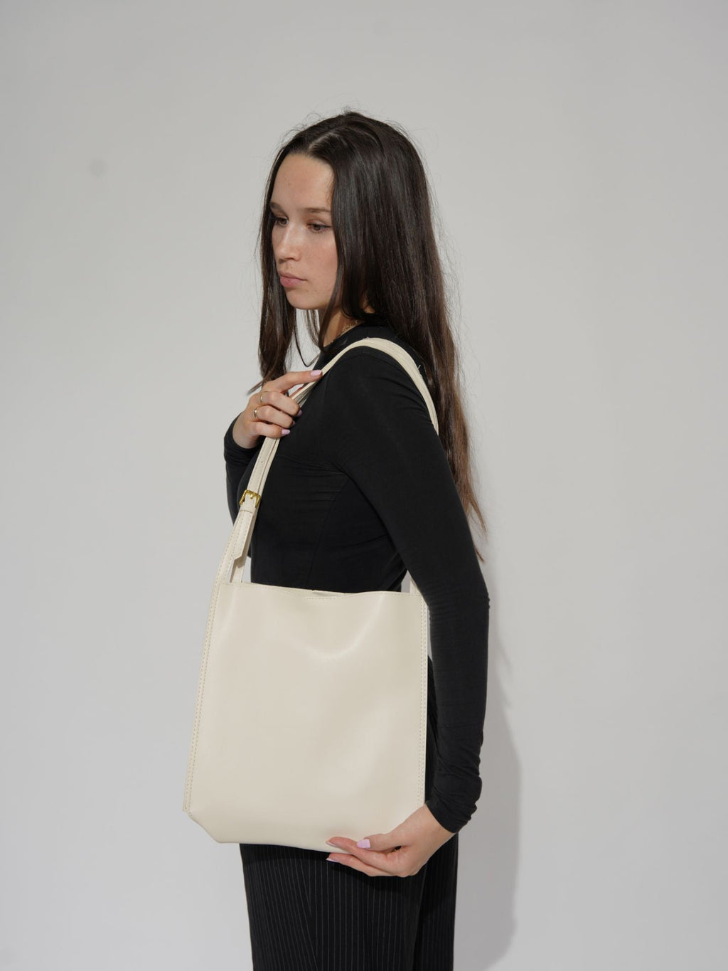 Vegan Leather Shoulder Bag - Daily Chic Design for Casual Use