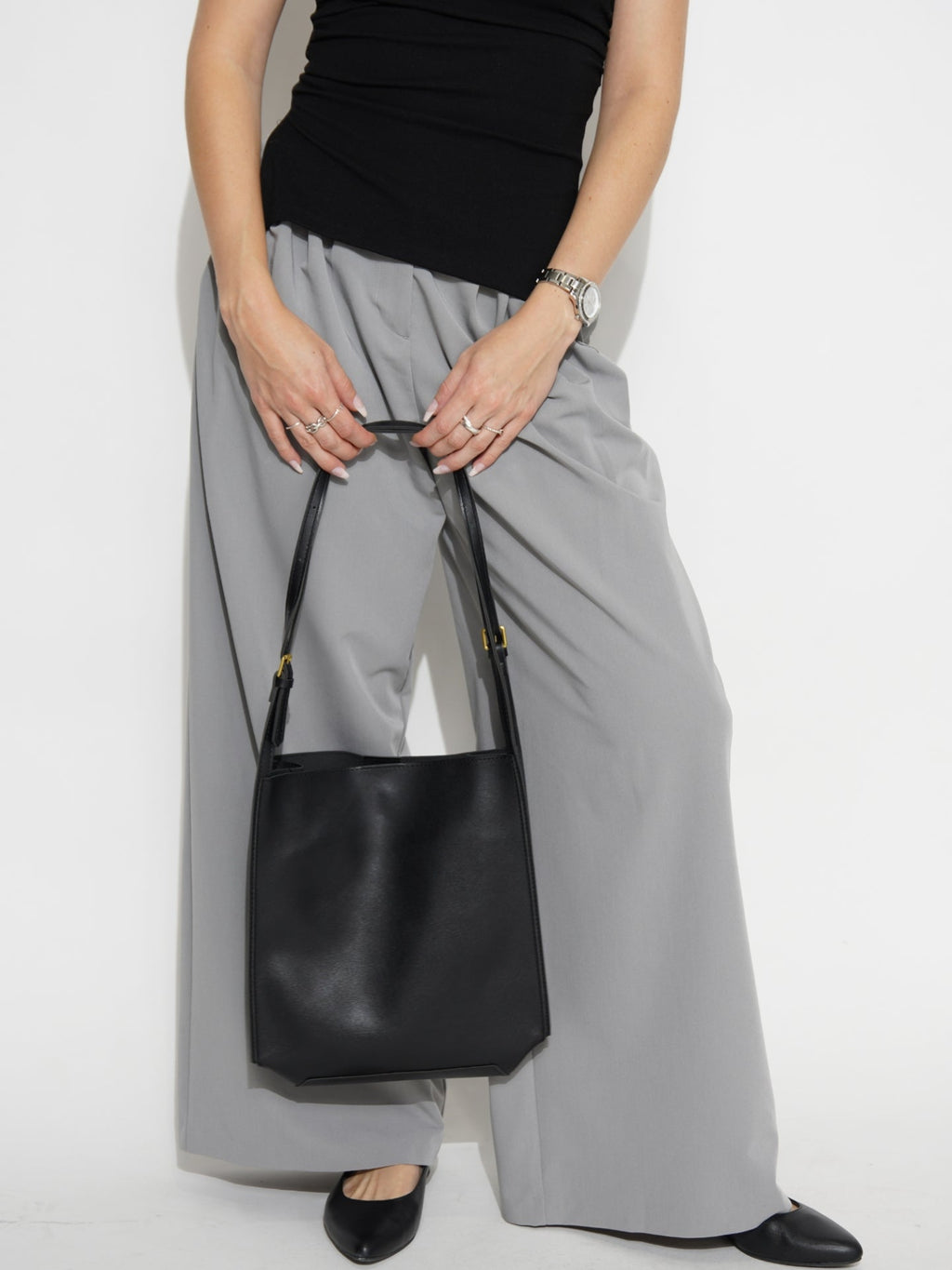 Vegan Leather Shoulder Bag - Daily Chic Design for Casual Use