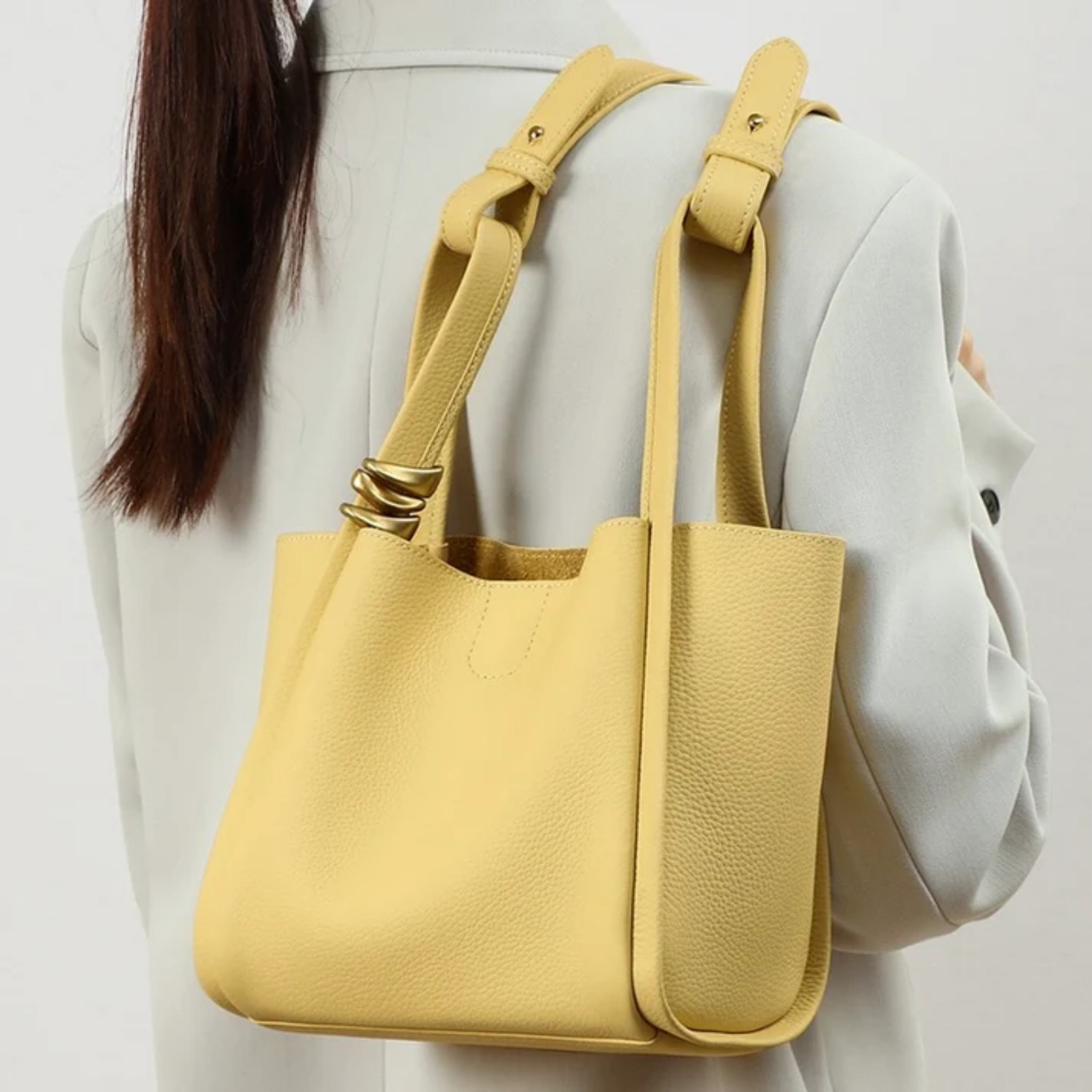 Genuine Leather Crossbody Bucket Bag for Everyday Use - Stylish and Versatile