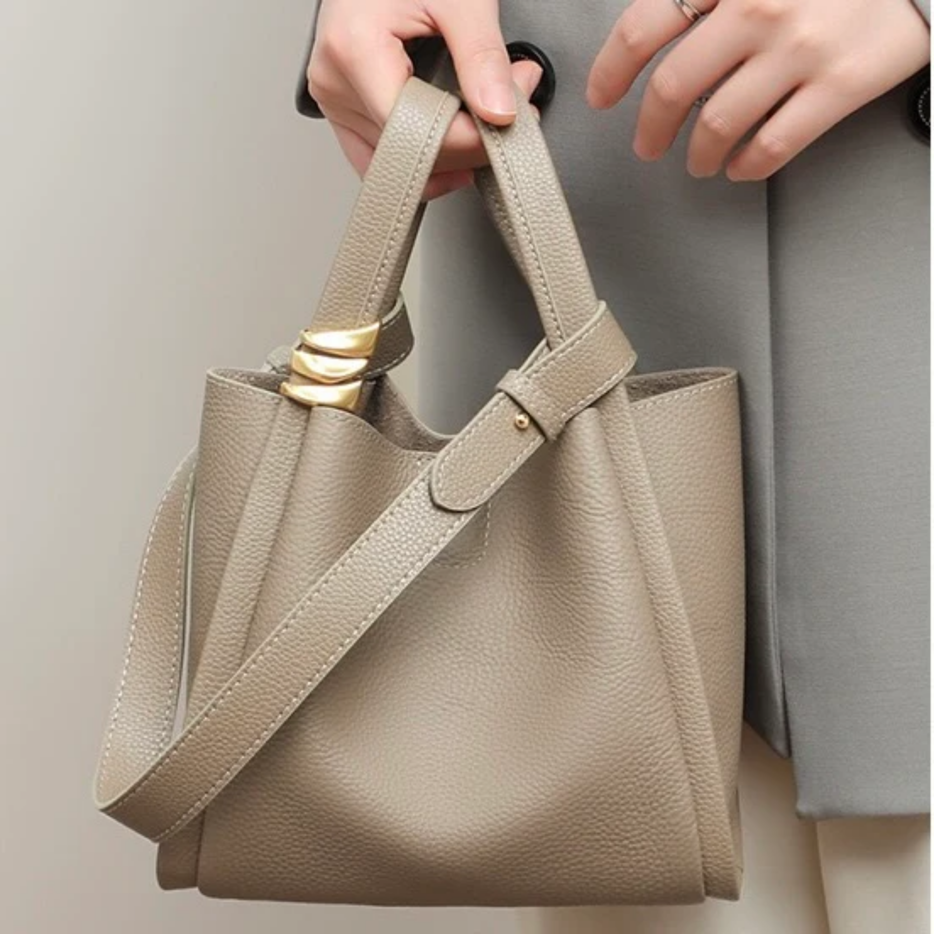 Genuine Leather Crossbody Bucket Bag for Everyday Use - Stylish and Versatile