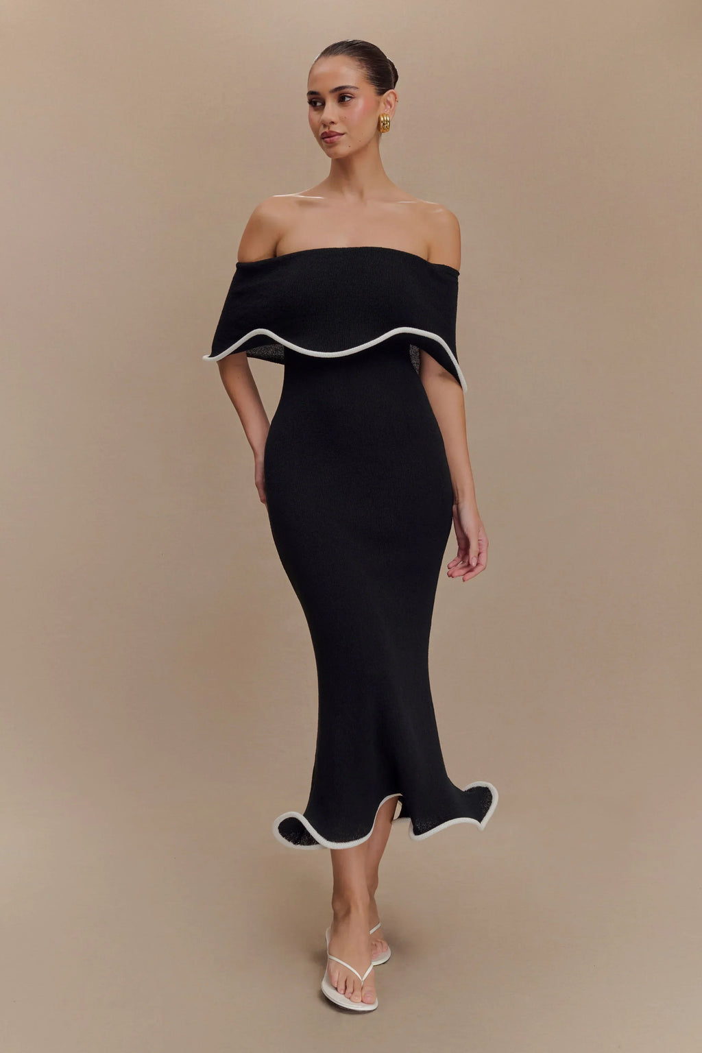 Off-The-Shoulder Textured Knit Midi Dress with Ruffle Trim for Casual Wear