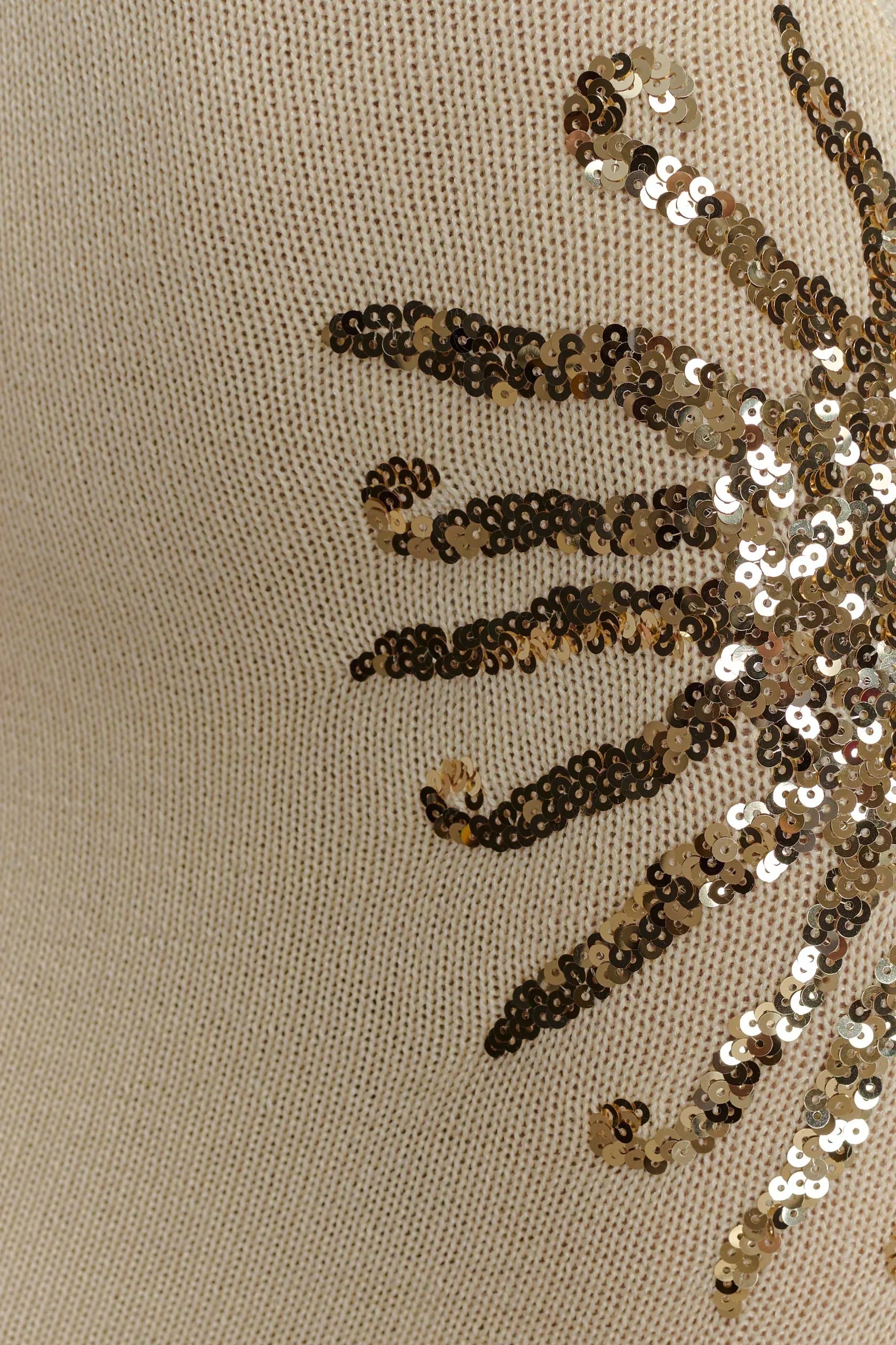 Plunging Open-Back Sequin Maxi Dress with Sunburst Design for Evening Wear