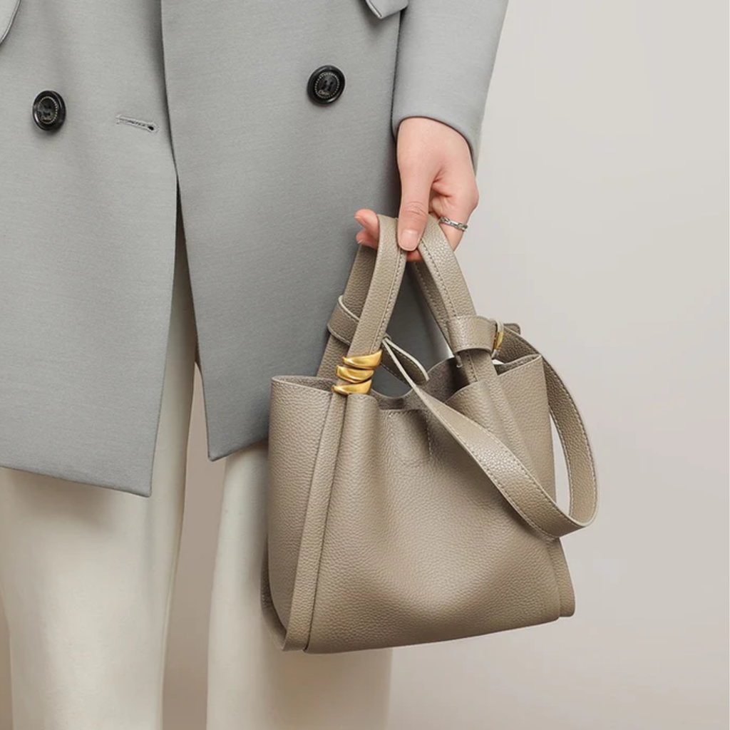 Genuine Leather Crossbody Bucket Bag for Everyday Use - Stylish and Versatile