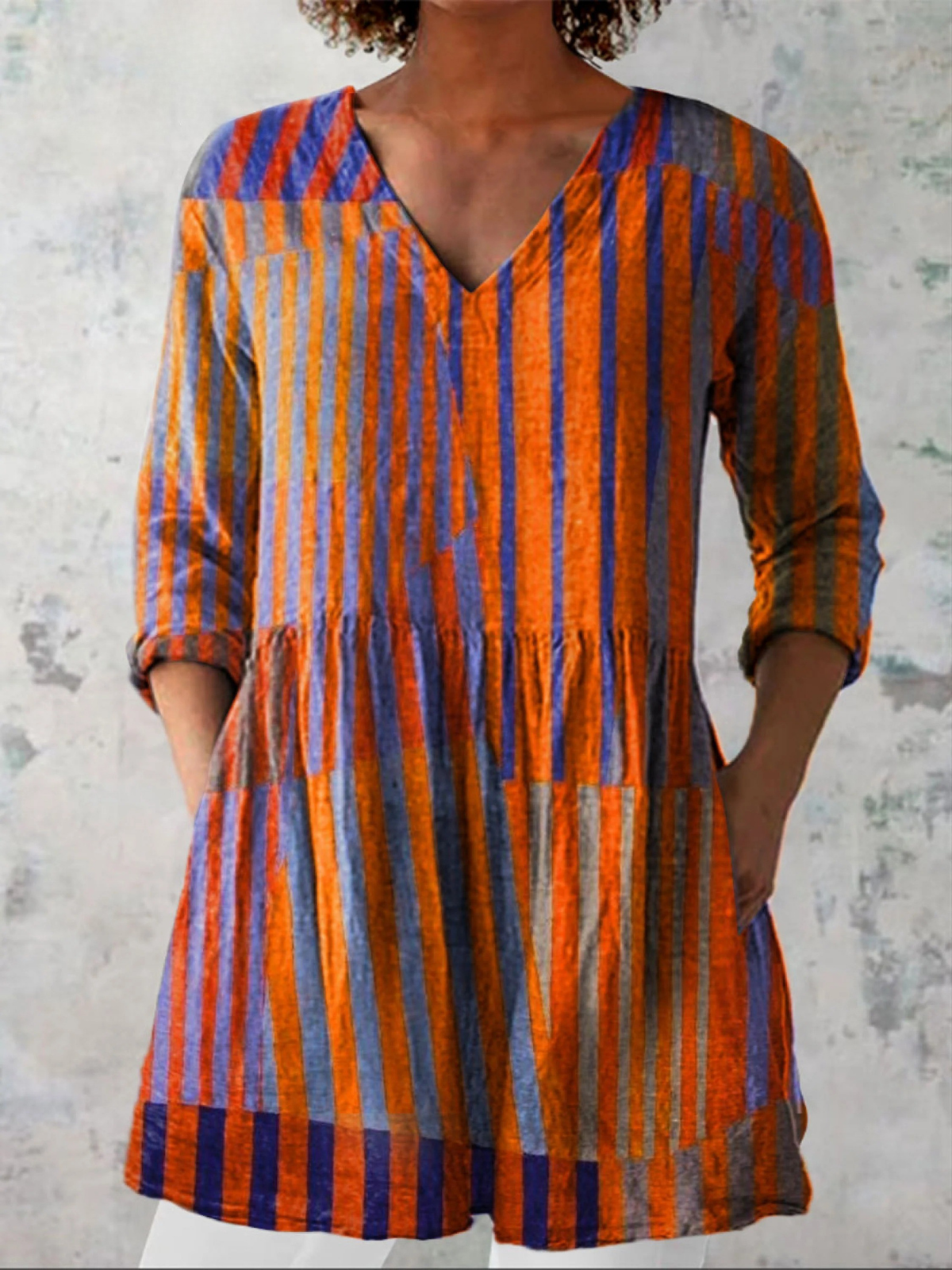 Everyday Elegance – Flowing V-Neck Long Blouse