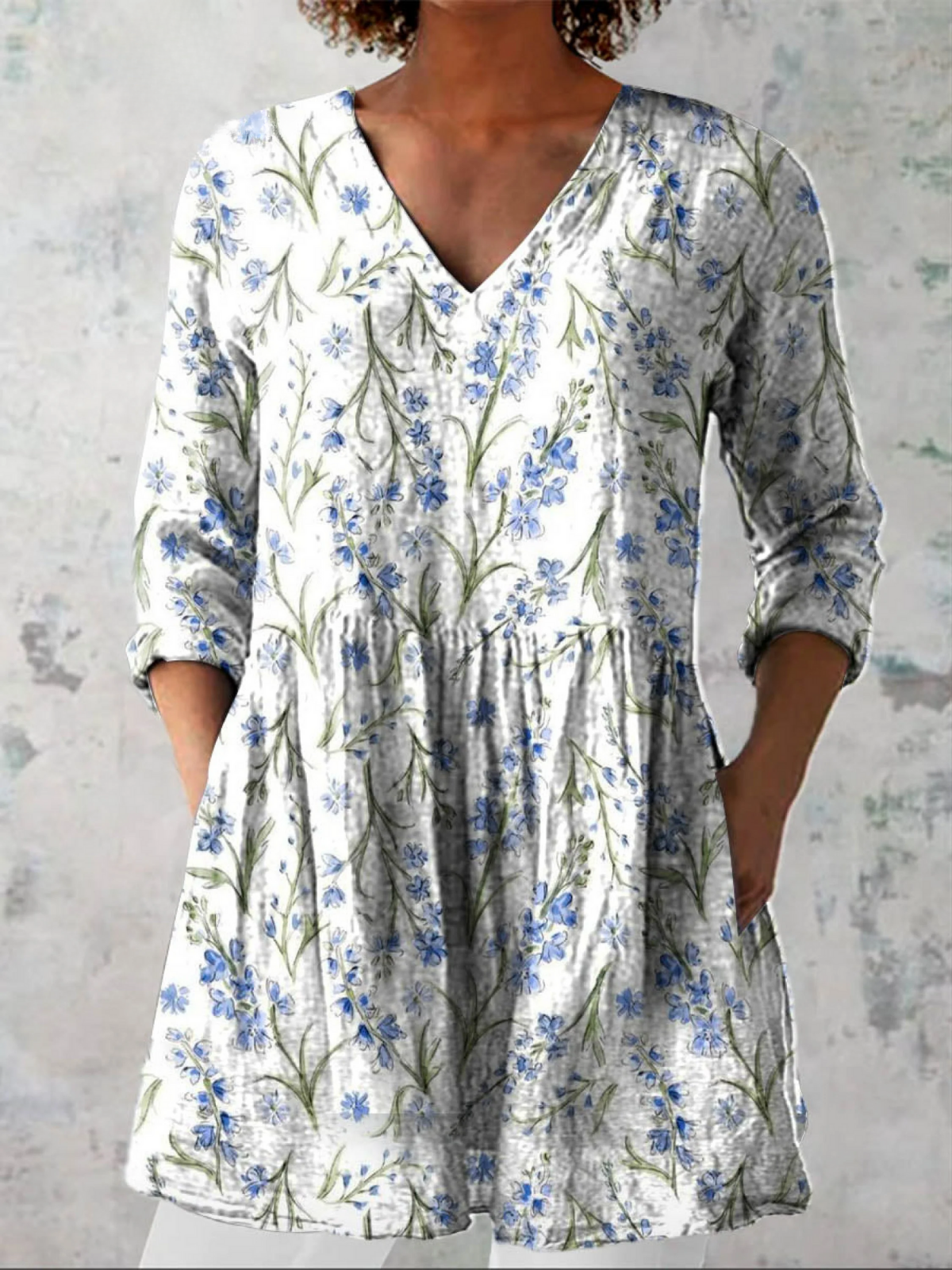 Effortless Everyday Chic – Fluid V-Neck Long Blouse