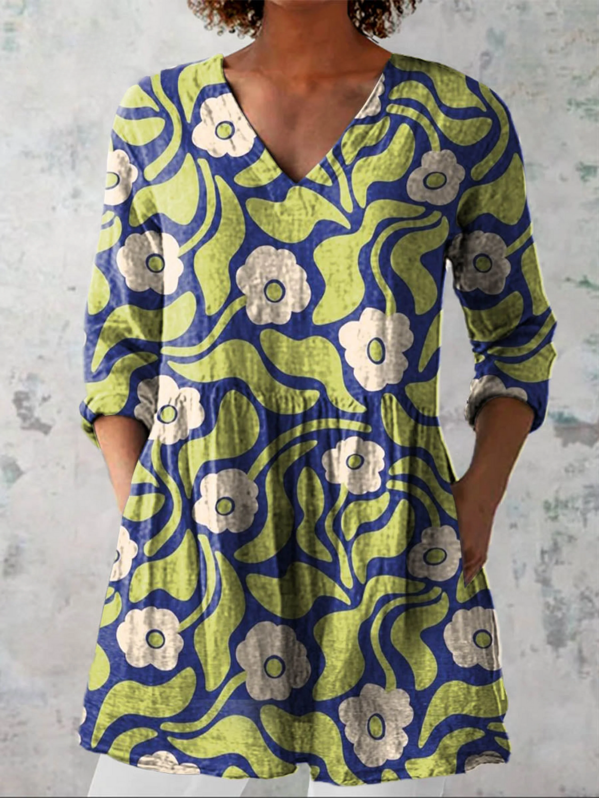 Everyday Elegance – Flowing V-Neck Long Blouse