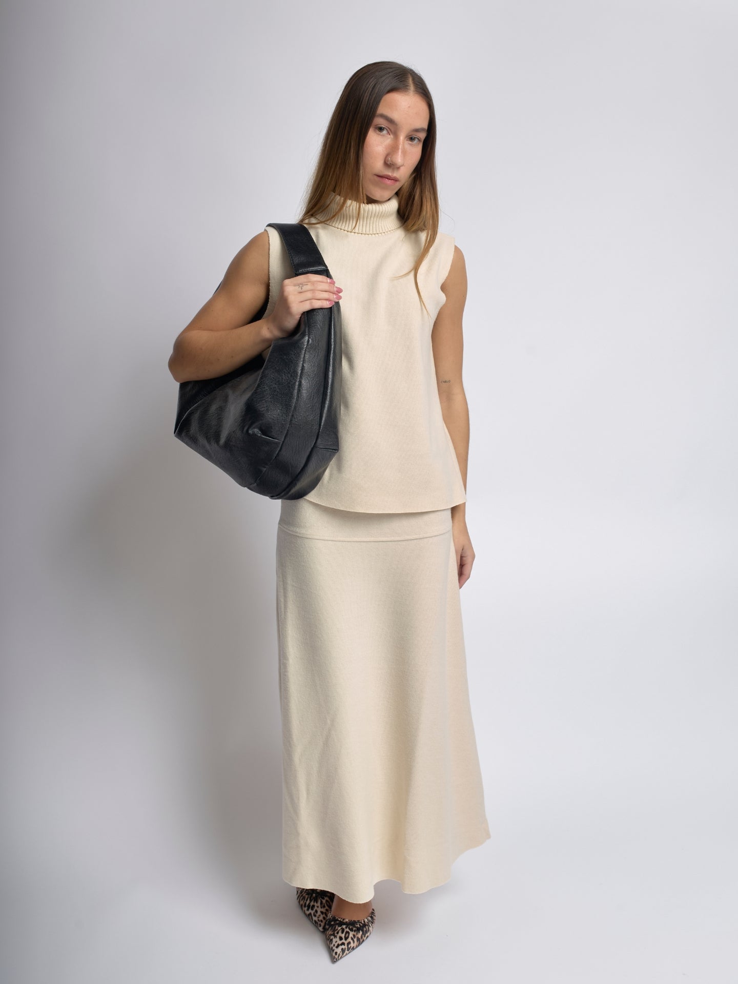 Vegan Leather Handbag - Stylish Crossbody Bag for Everyday Use