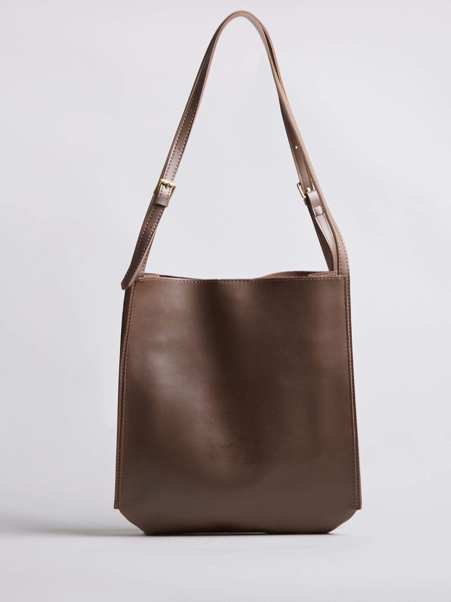 Vegan Leather Shoulder Bag - Daily Chic Design for Casual Use