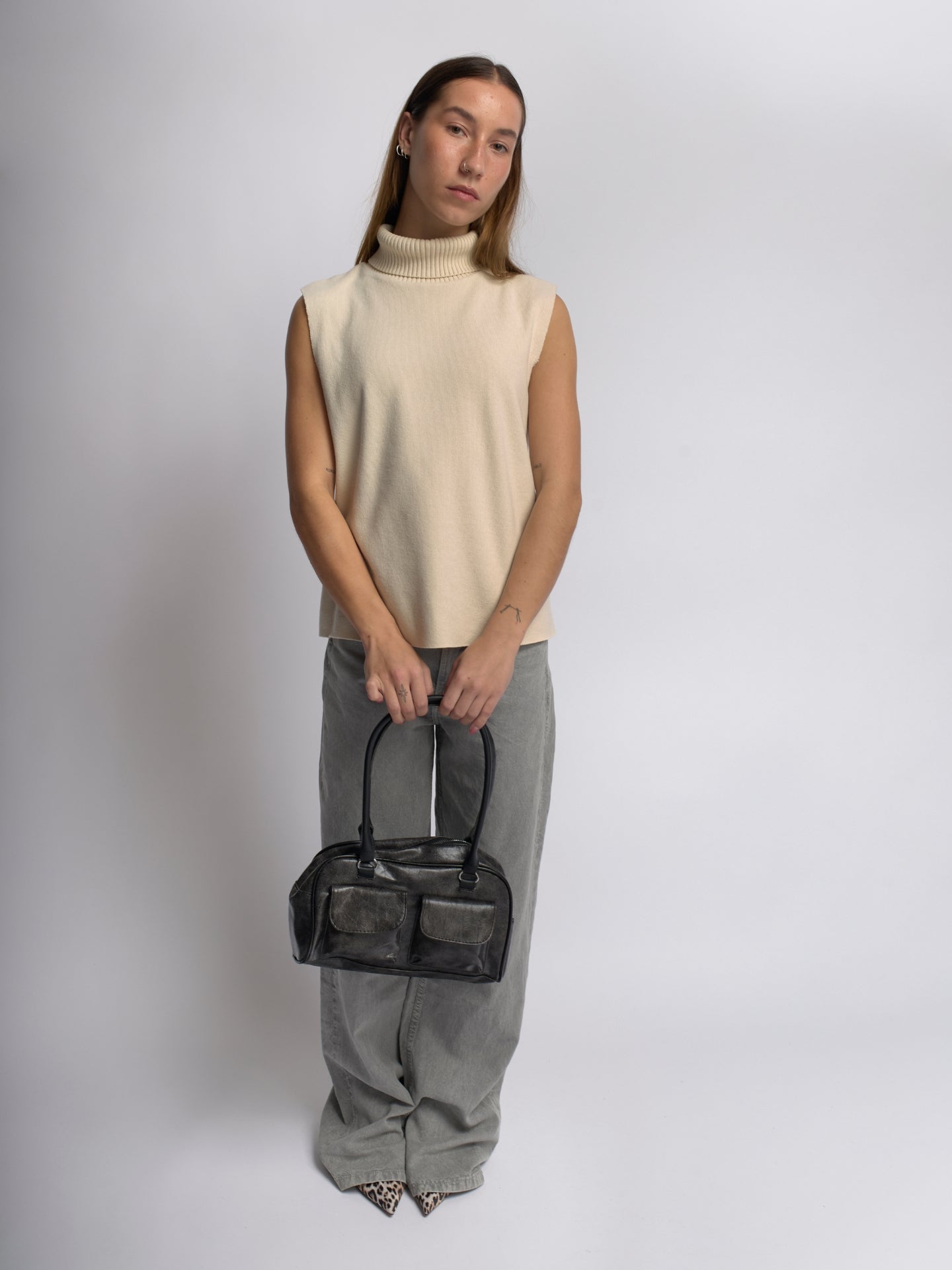 Distressed Leather Shoulder Bag - Urban Style for Everyday Use
