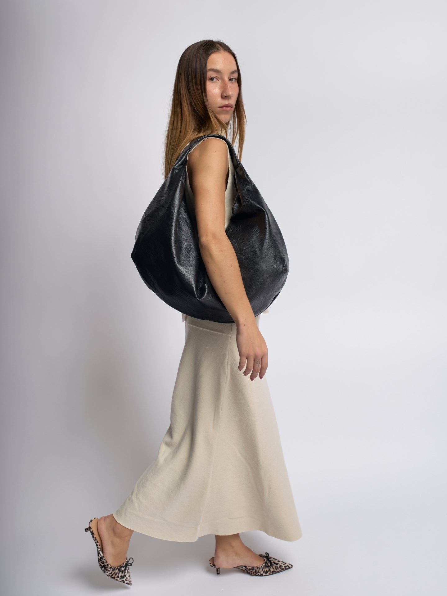 Vegan Leather Handbag - Stylish Crossbody Bag for Everyday Use