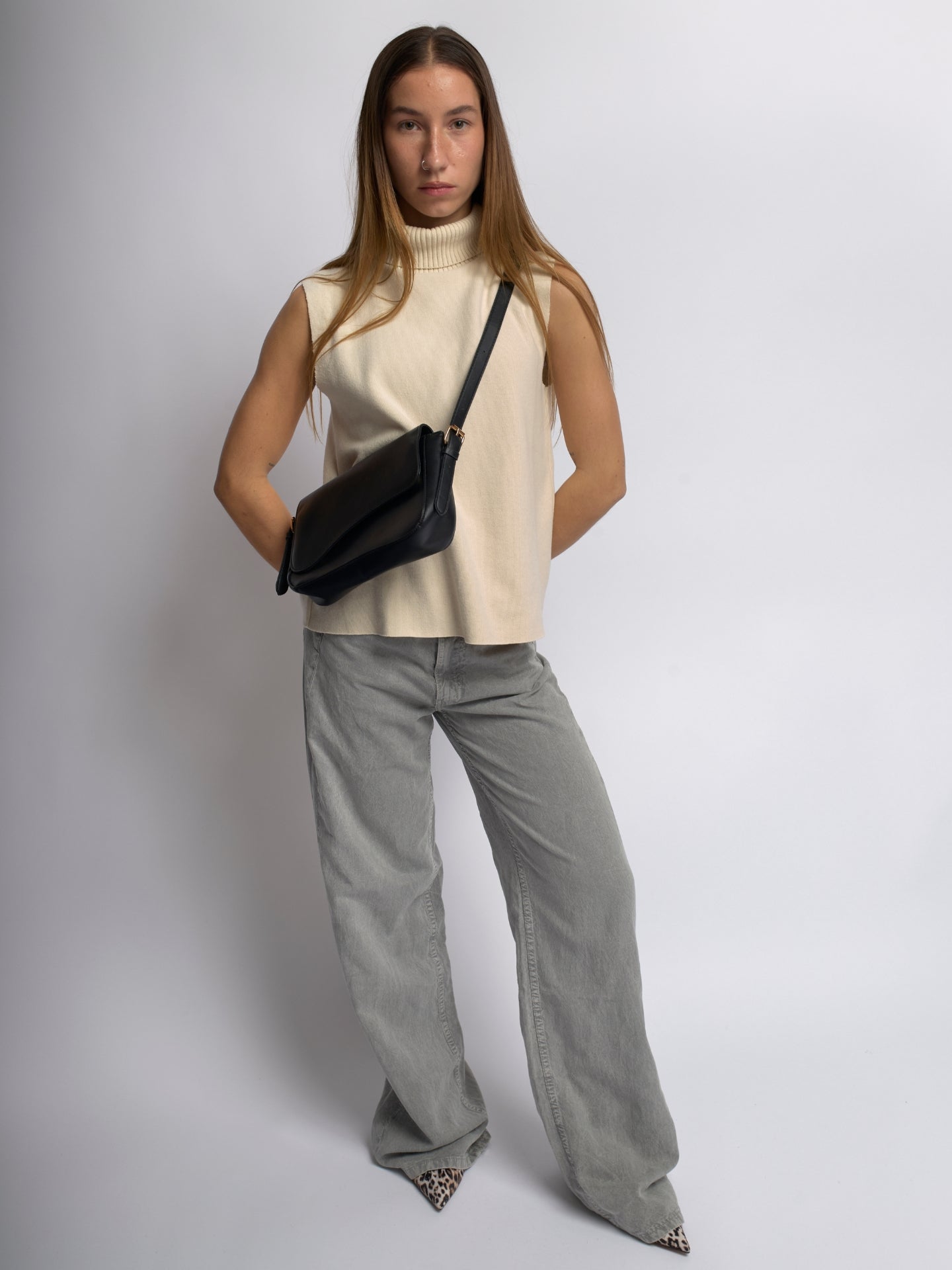 Vegan Leather Shoulder Bag - Crescent Design for Everyday Use