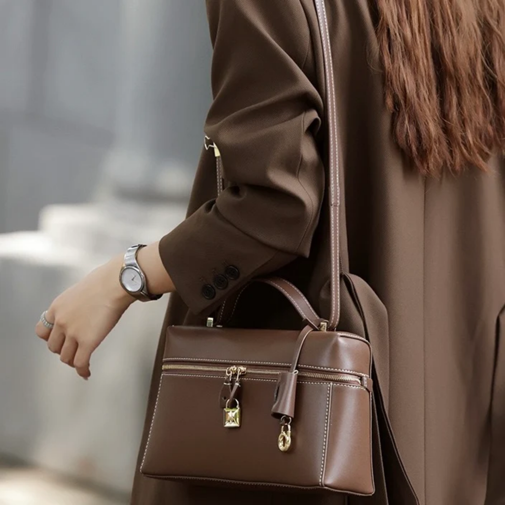 Genuine Leather Crossbody Bucket Bag - Stylish and Versatile Handbag for Everyday Use