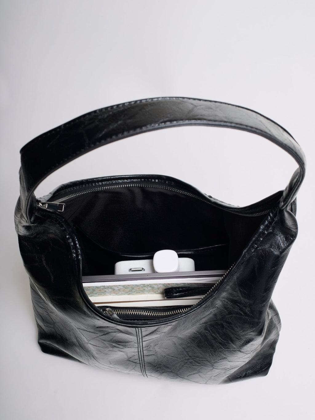 Distressed Vegan Leather Tote Bag for Everyday Use - Stylish and Durable