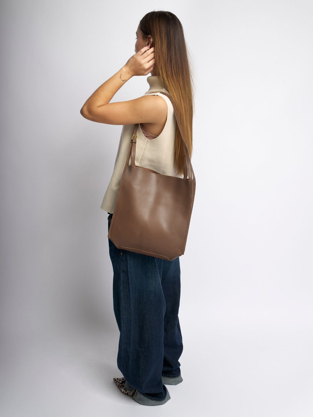 Vegan Leather Shoulder Bag - Daily Chic Design for Casual Use
