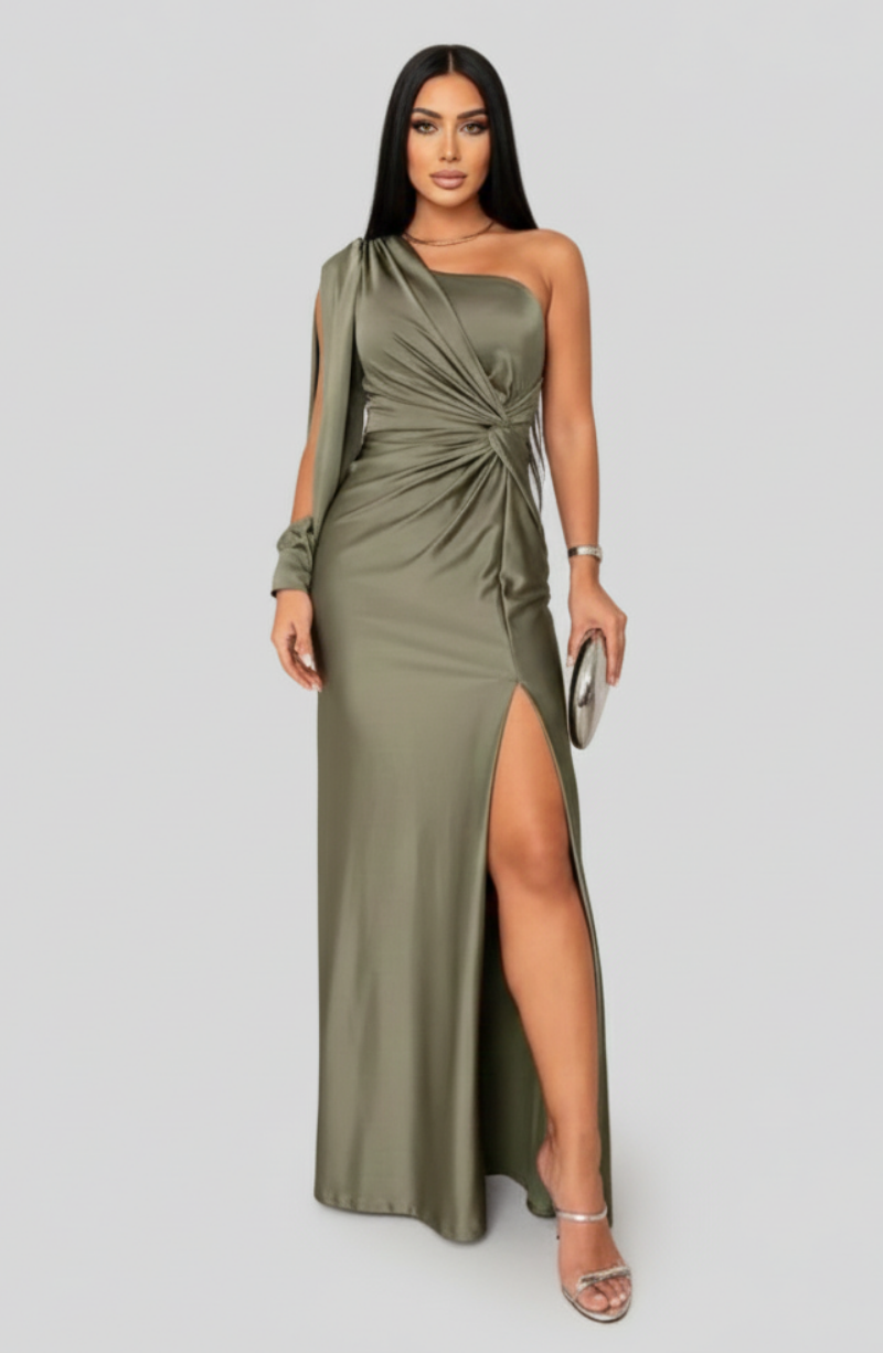 Elegant Maxi Dress with Refined Silhouette for Special Occasions
