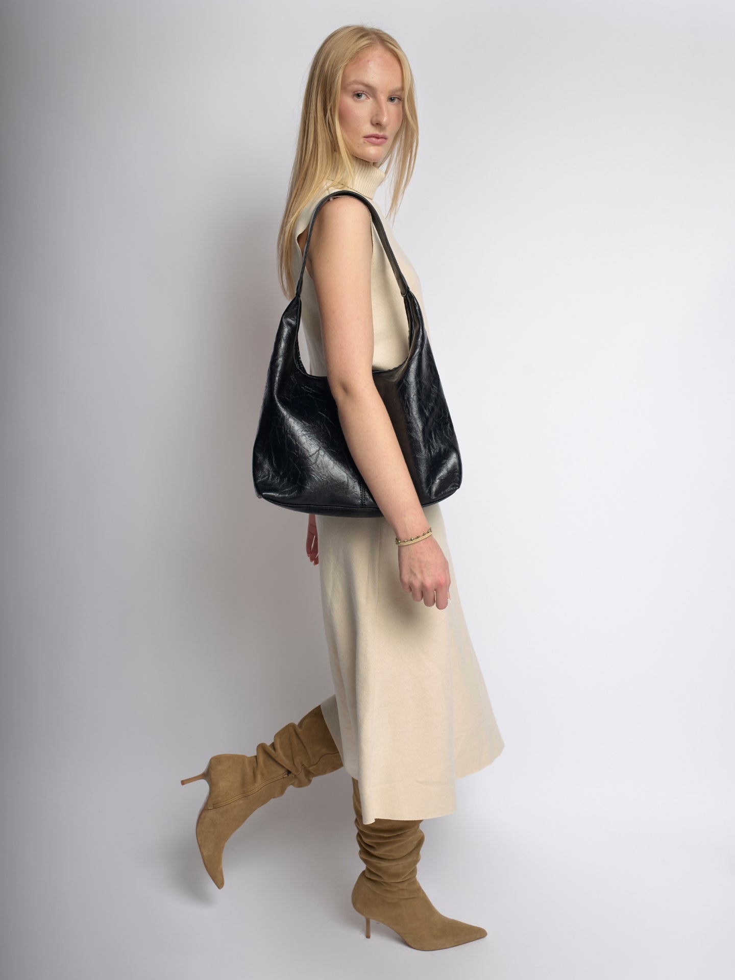 Distressed Vegan Leather Tote Bag for Everyday Use - Stylish and Durable