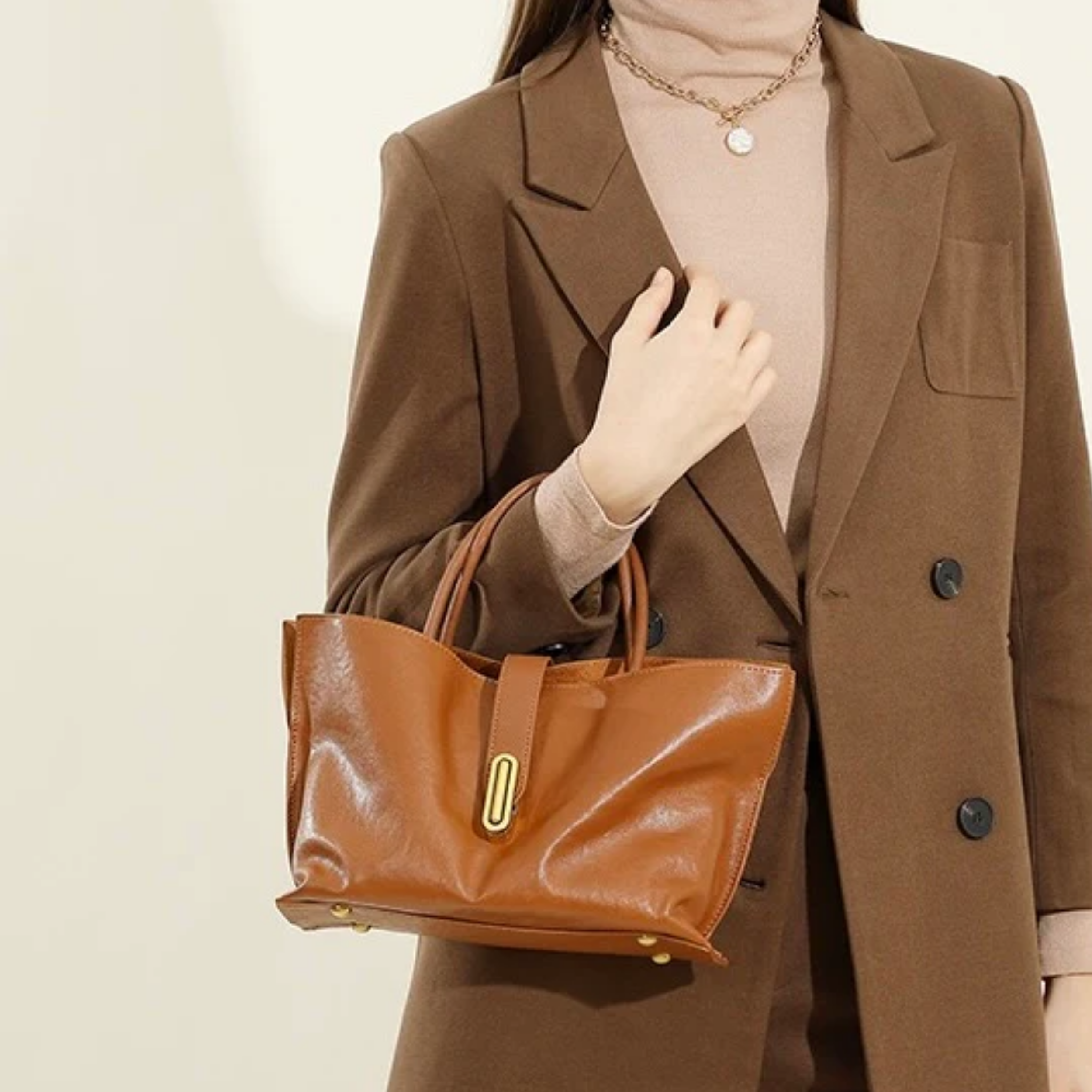 Genuine Cowhide Crossbody Tote Bag - Stylish Leather Handbag for Everyday Use