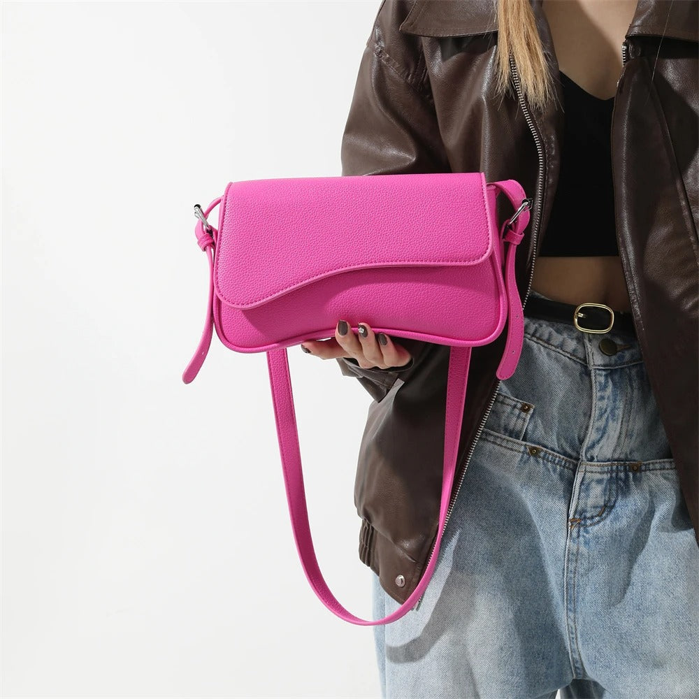 Baguette Shoulder Bag with Curved Design - Stylish Everyday Handbag
