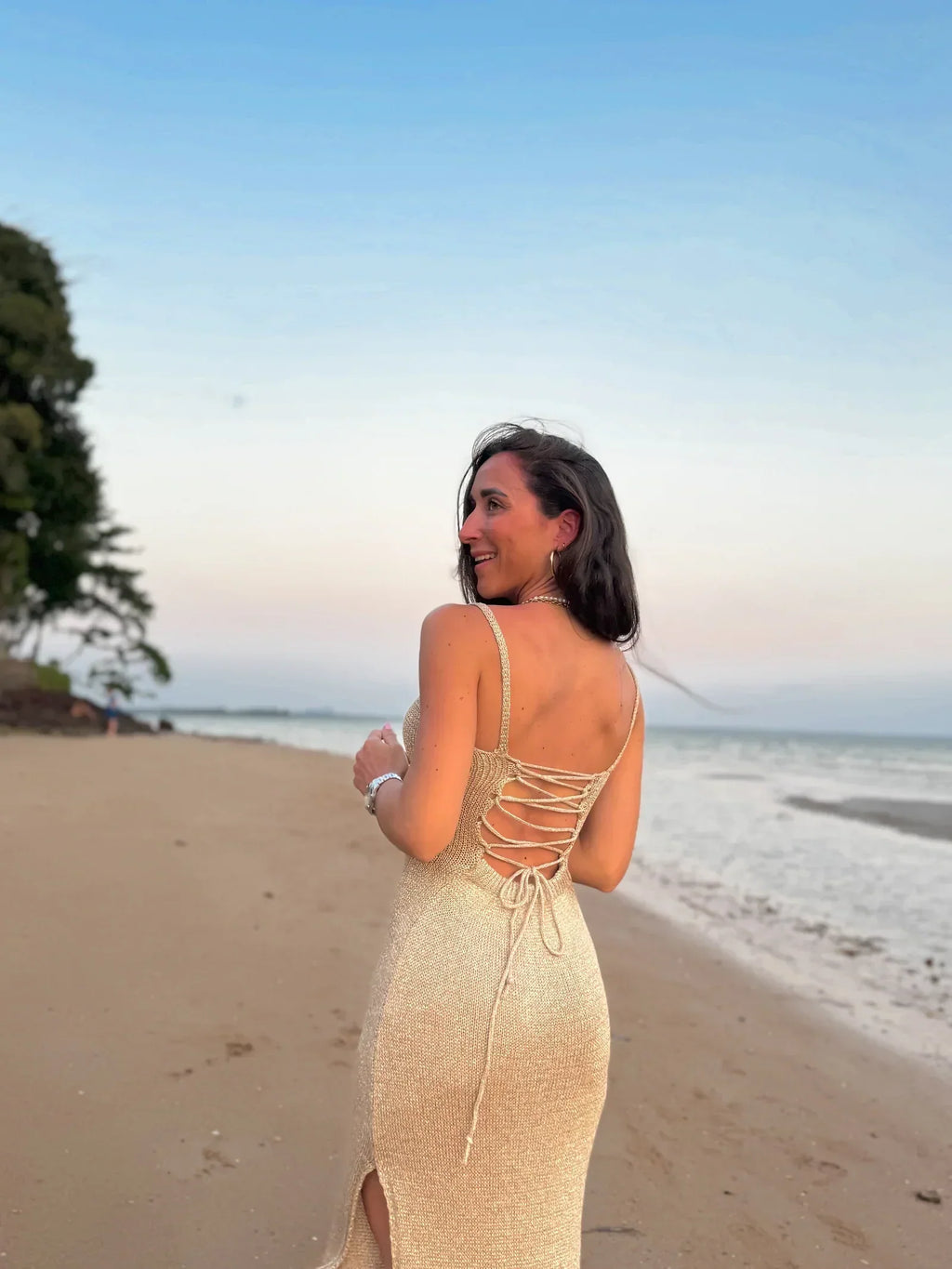 Metallic Knit Maxi Dress with Lace-Up Back and Thigh-High Slit for Evening Wear