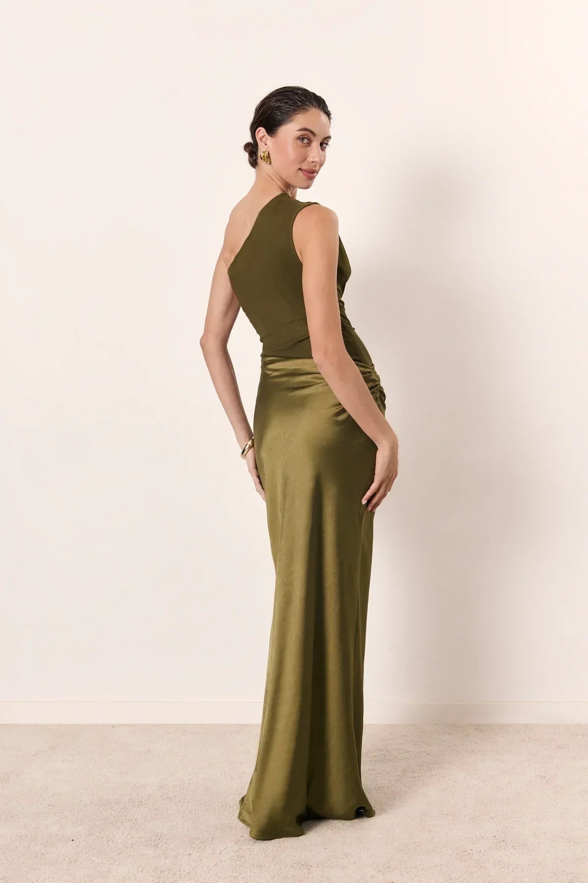 Asymmetrical Satin Maxi Dress in Matte & Shiny Finish for Elegant Occasions