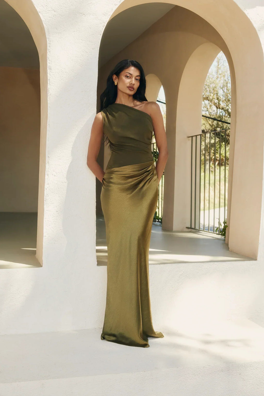 Asymmetrical Satin Maxi Dress in Matte & Shiny Finish for Elegant Occasions