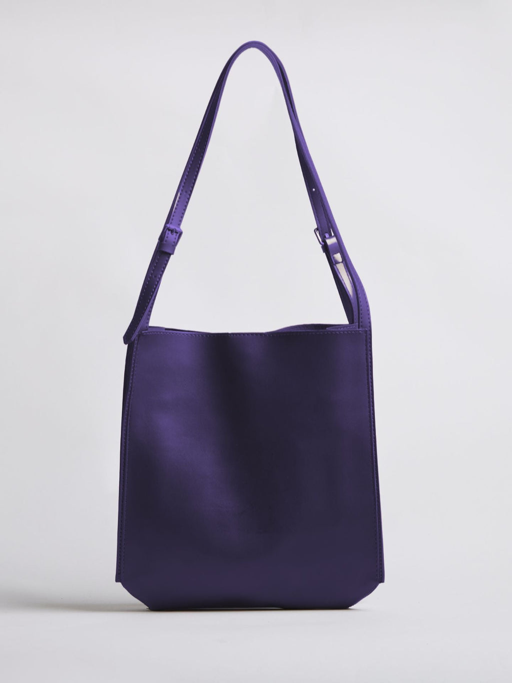 Vegan Leather Shoulder Bag - Daily Chic Design for Casual Use