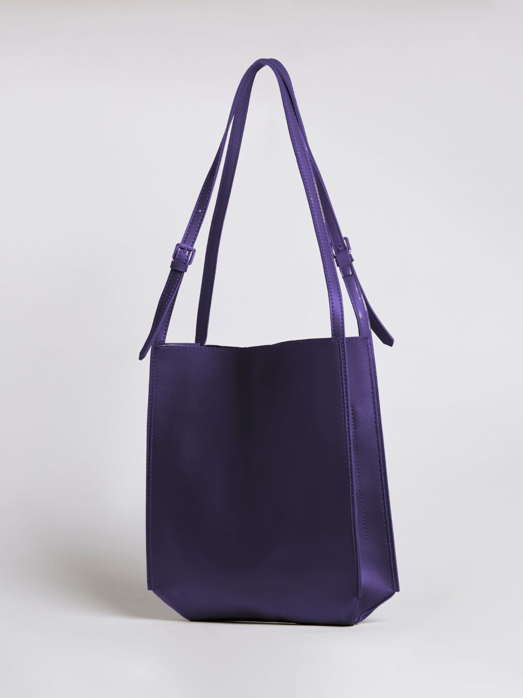 Vegan Leather Shoulder Bag - Daily Chic Design for Casual Use