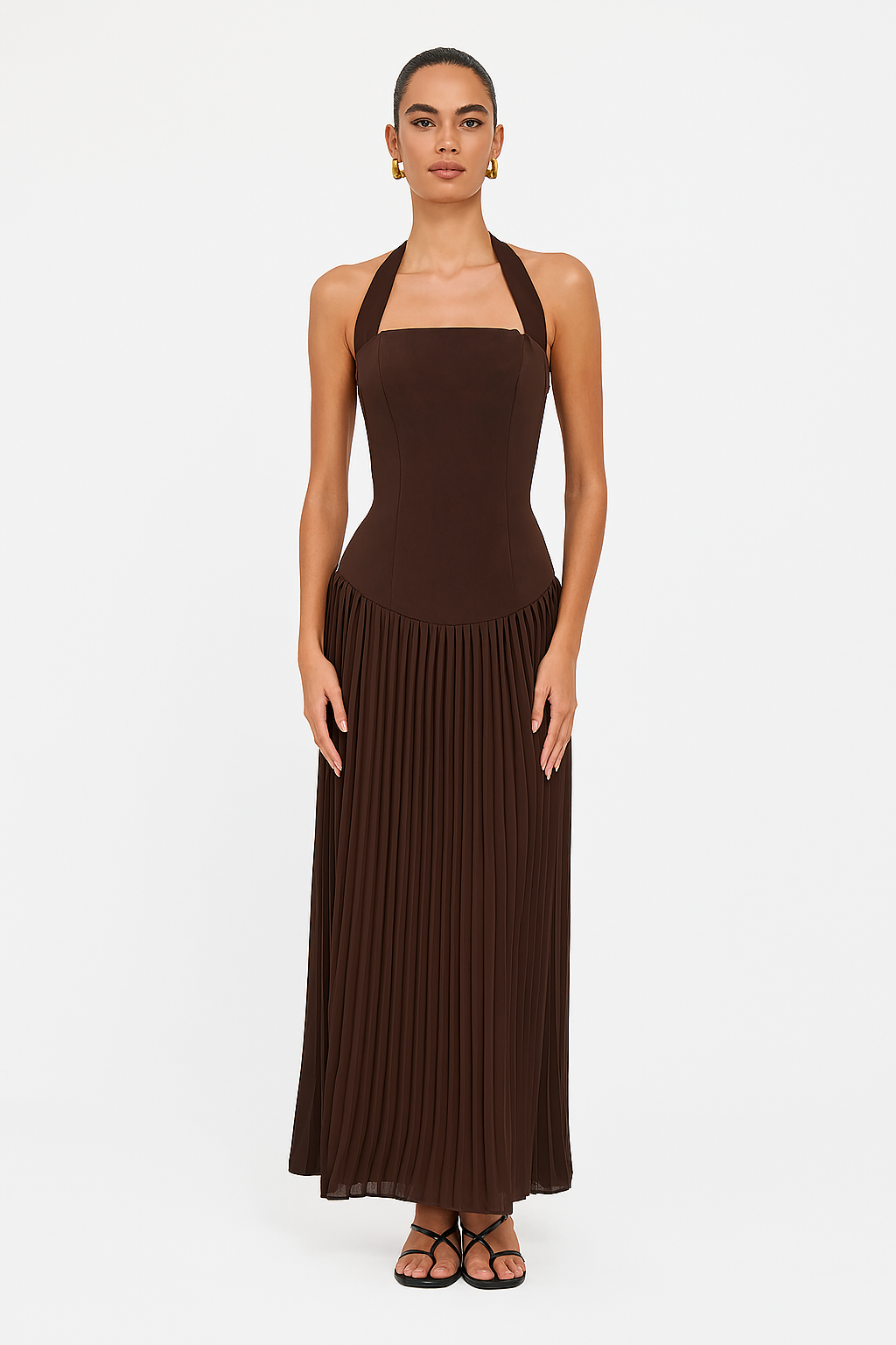 Elegant Halterneck Pleated Maxi Dress with Structured Bodice for Formal Events