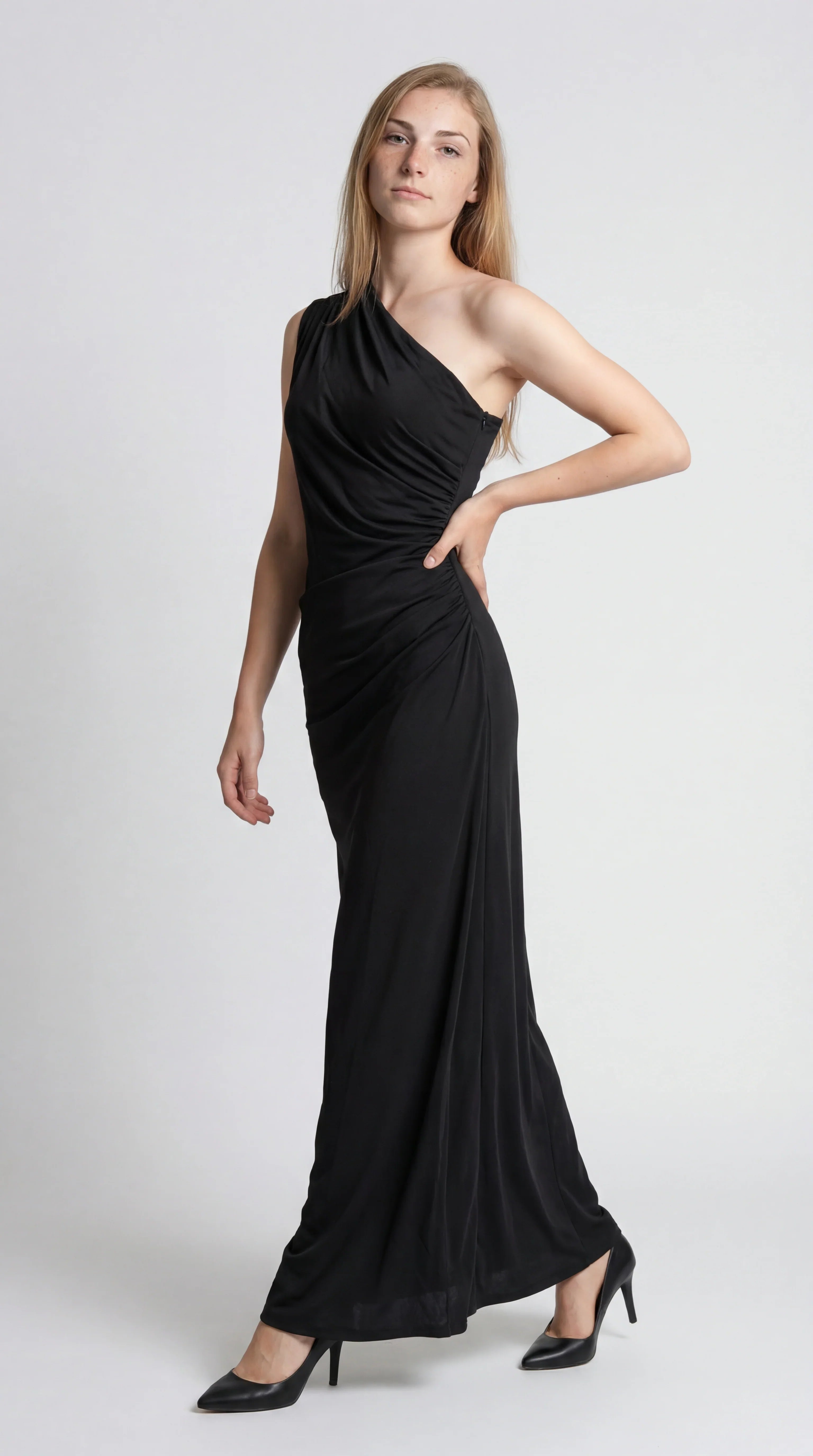 Asymmetric One-Shoulder Maxi Dress with Draped Detail for Evening Wear