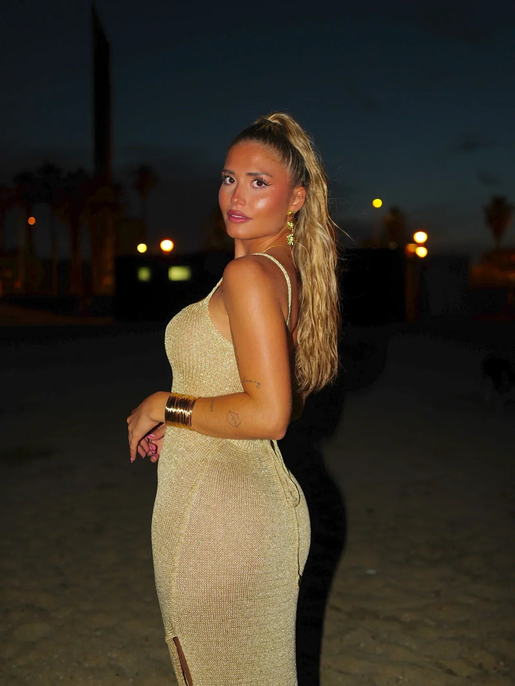 Metallic Knit Maxi Dress with Lace-Up Back and Thigh-High Slit for Evening Wear