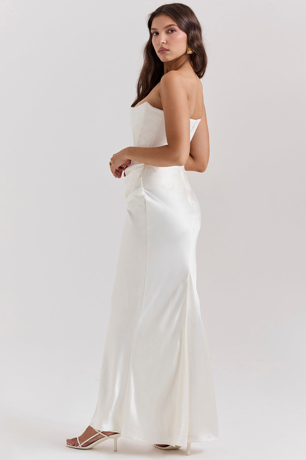 Strapless Satin Maxi Dress with Structured Bodice for Formal Events