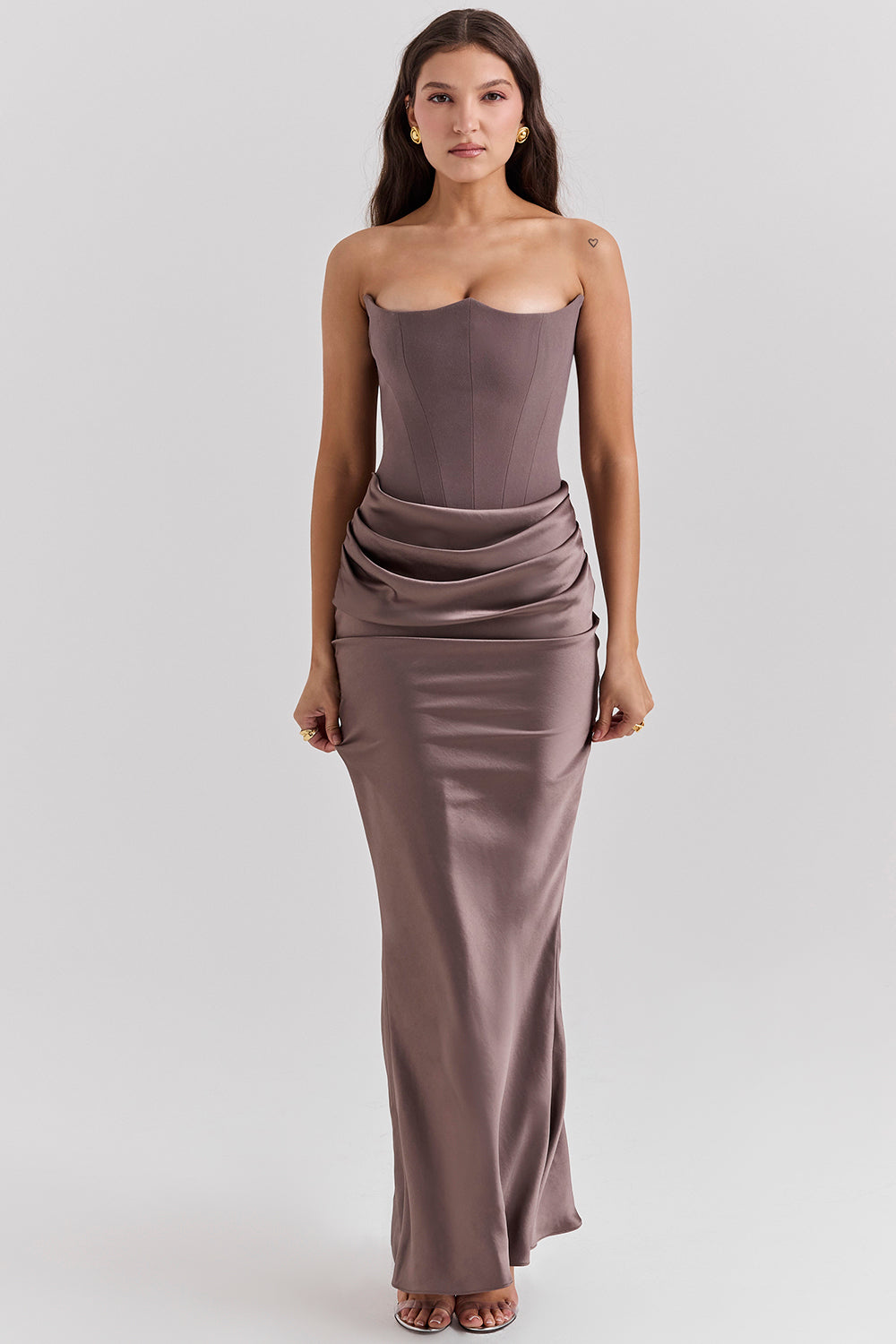Strapless Satin Maxi Dress with Structured Bodice for Formal Events