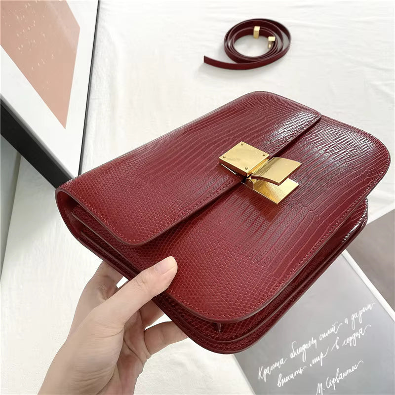 Lizard-Textured Leather Crossbody Bag for Everyday Use - Stylish and Versatile