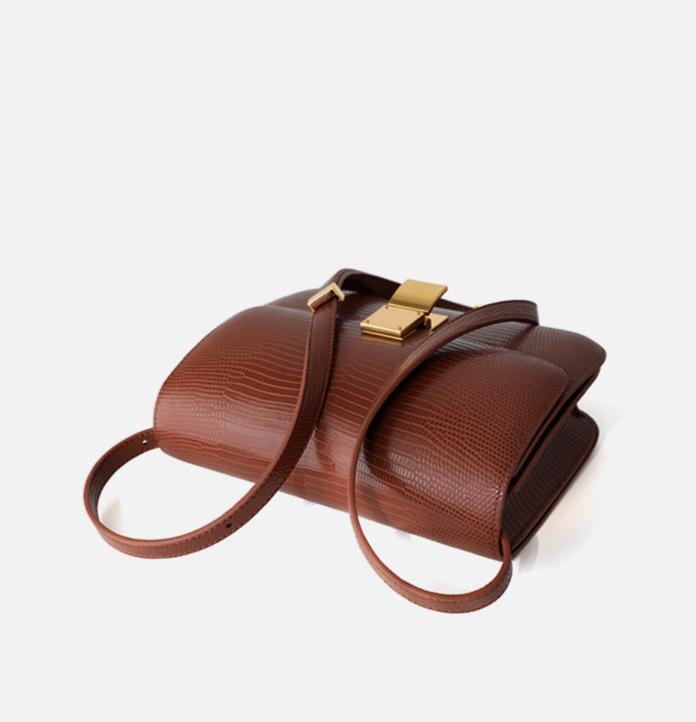 Lizard-Textured Leather Crossbody Bag for Everyday Use - Stylish and Versatile