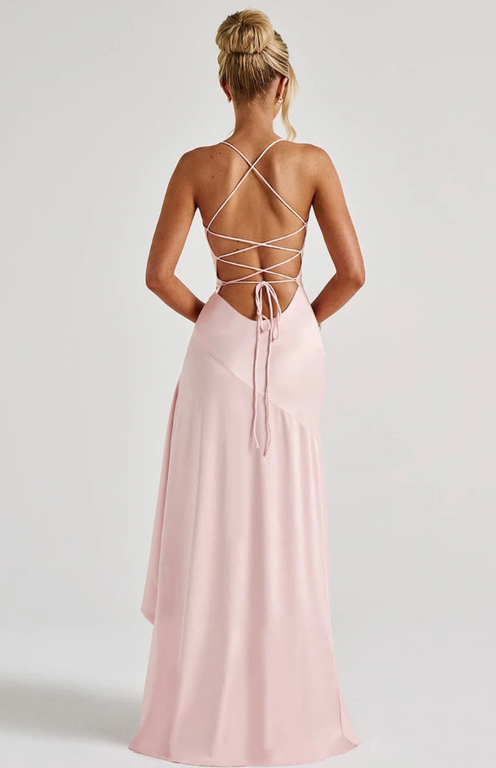 High-Low Ruffle Hem Satin Maxi Dress with Twist Cowl Neck for Evening Wear