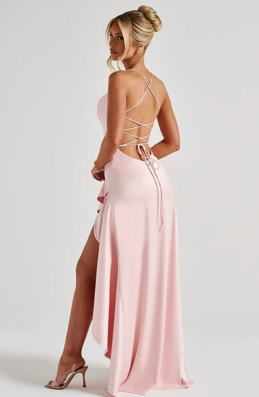High-Low Ruffle Hem Satin Maxi Dress with Twist Cowl Neck for Evening Wear
