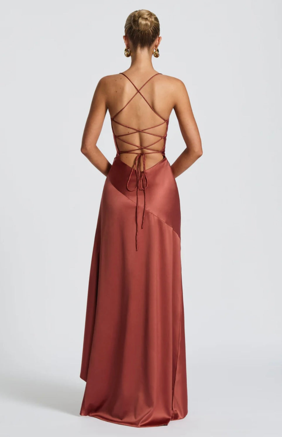 High-Low Ruffle Hem Satin Maxi Dress with Twist Cowl Neck for Evening Wear