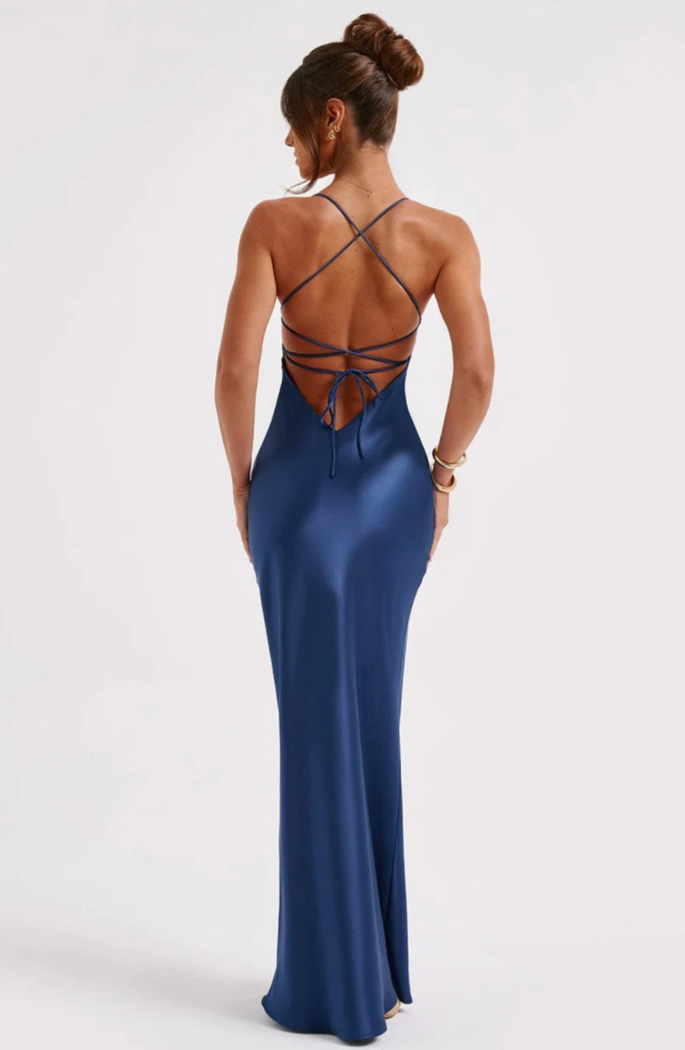 Fluid Body-Skimming Sweetheart Maxi Gown for Formal Events