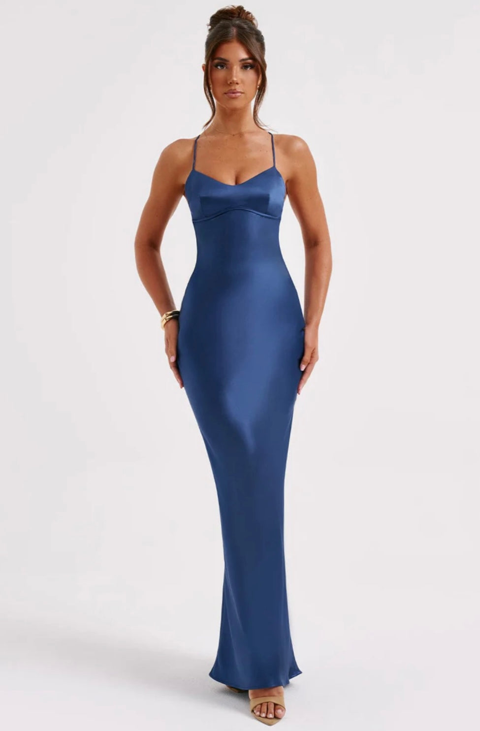 Fluid Body-Skimming Sweetheart Maxi Gown for Formal Events