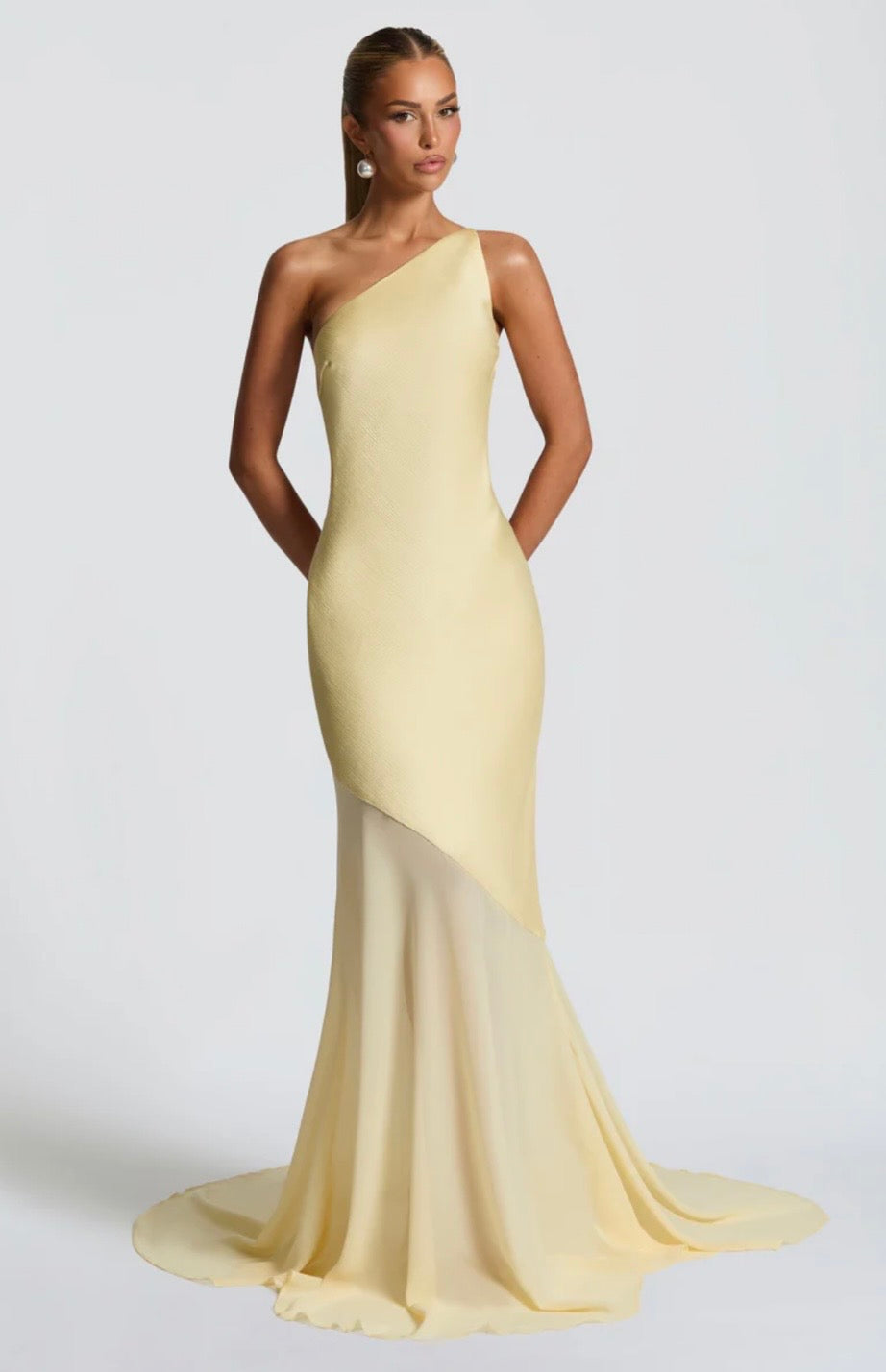 Bias-Cut Fluid Layered Maxi Dress - Sculpted Skirt for Elegant Occasions