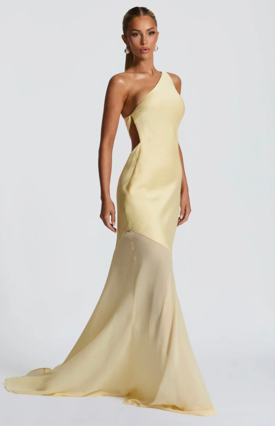 Bias-Cut Fluid Layered Maxi Dress - Sculpted Skirt for Elegant Occasions