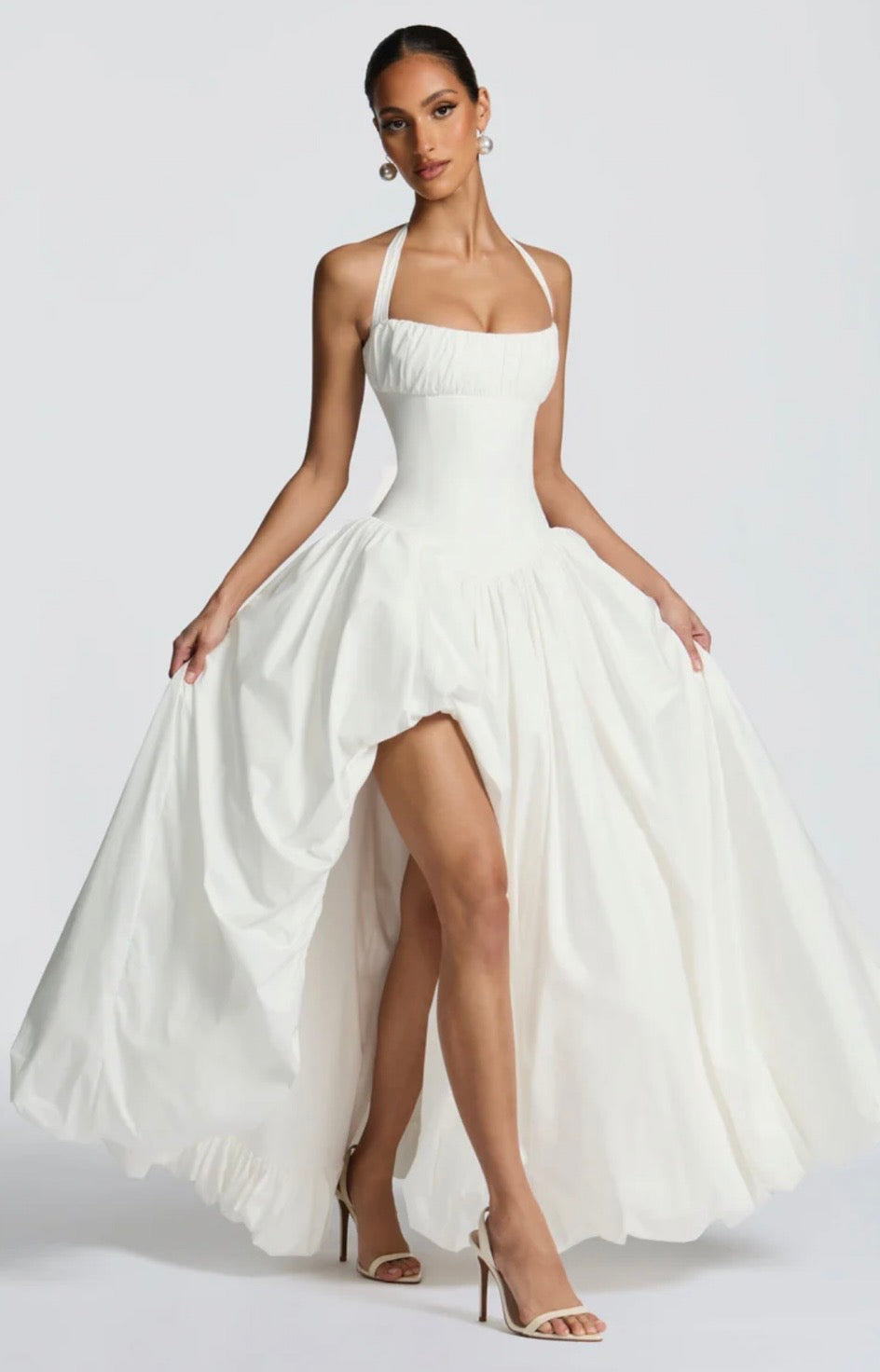 Sculpted Bodice Halter Maxi Dress with Side Split for Evening Wear