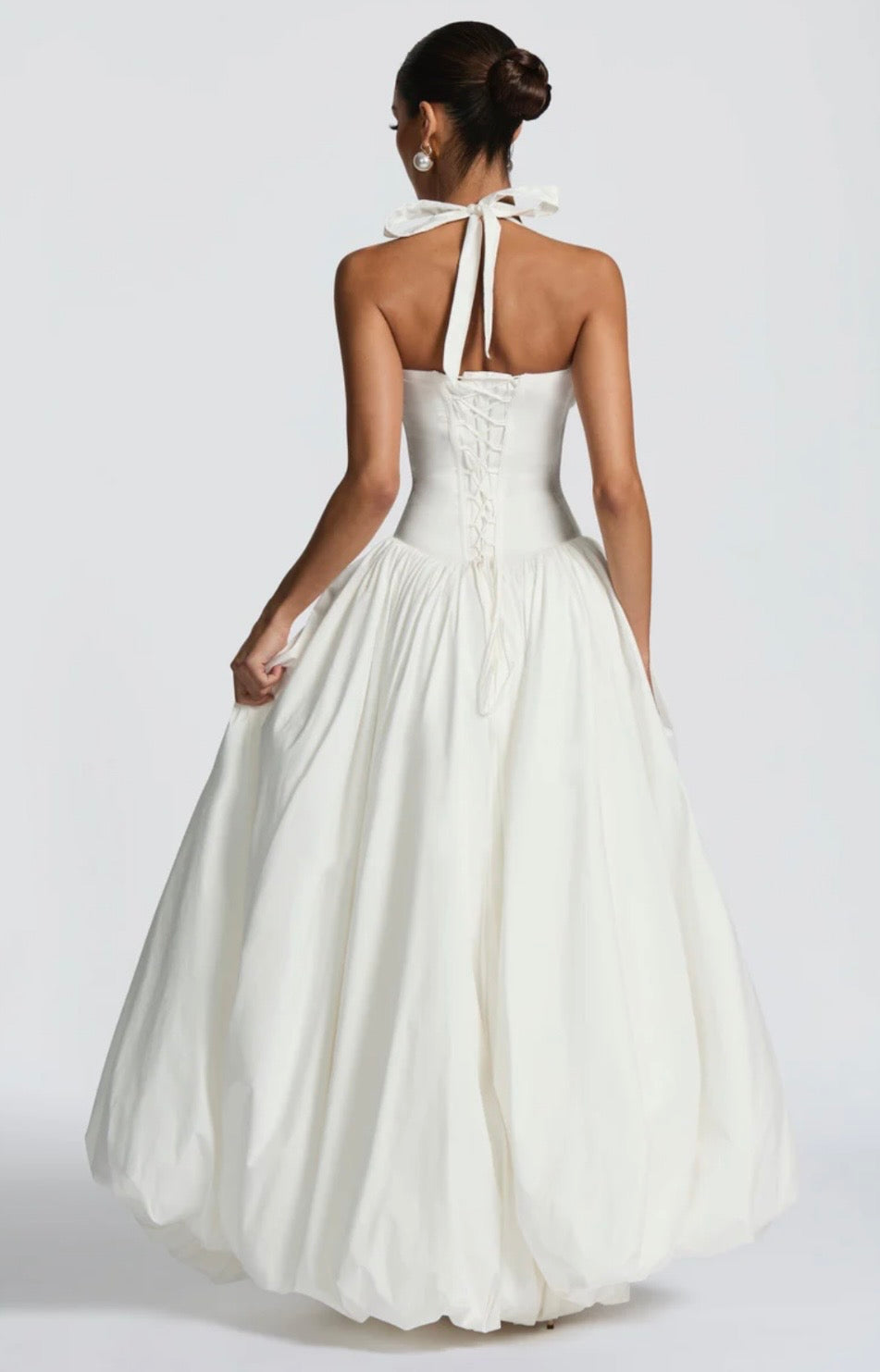 Sculpted Bodice Halter Maxi Dress with Side Split for Evening Wear