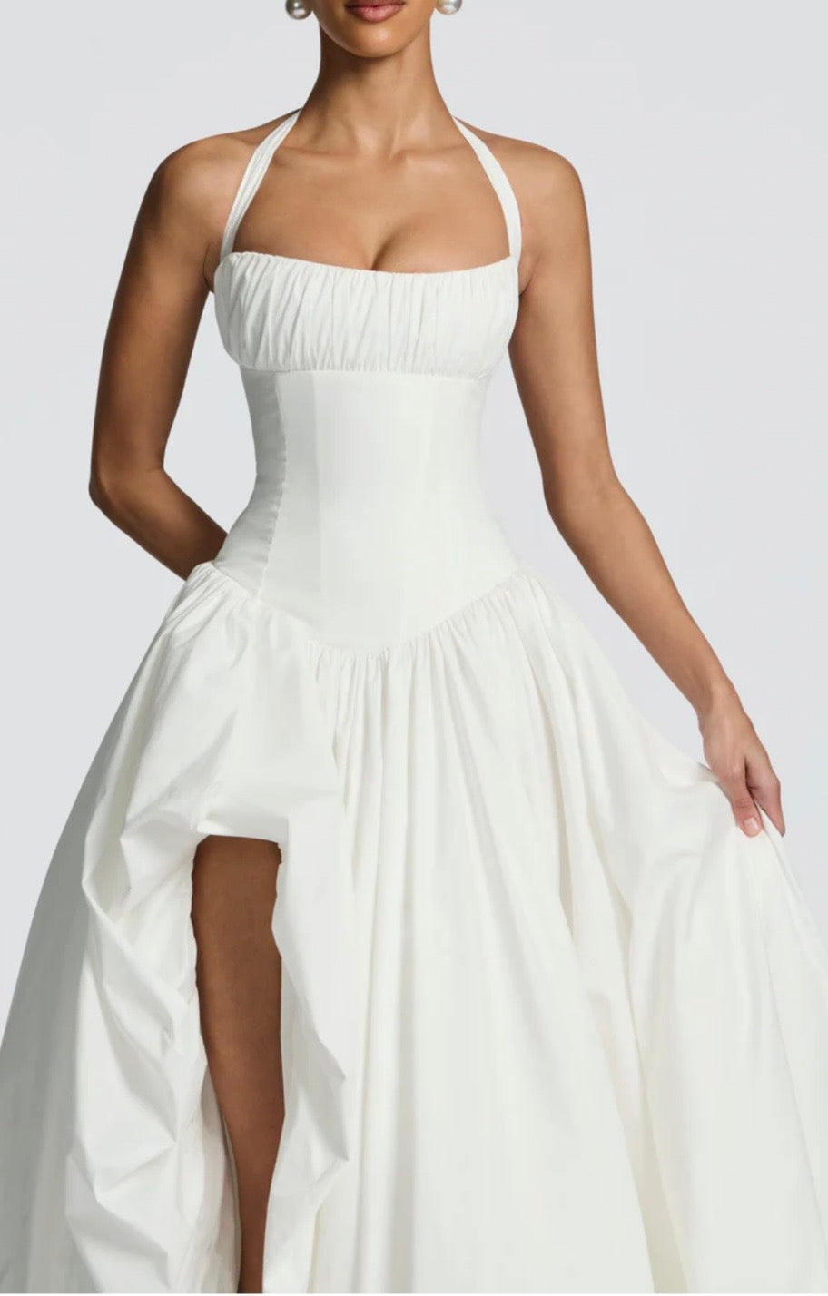 Sculpted Bodice Halter Maxi Dress with Side Split for Evening Wear