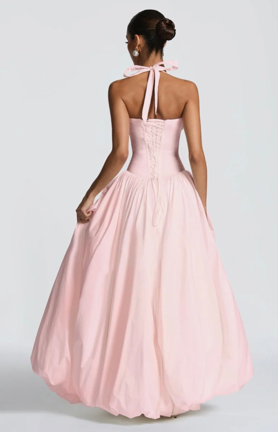 Sculpted Bodice Halter Maxi Dress with Side Split for Evening Wear