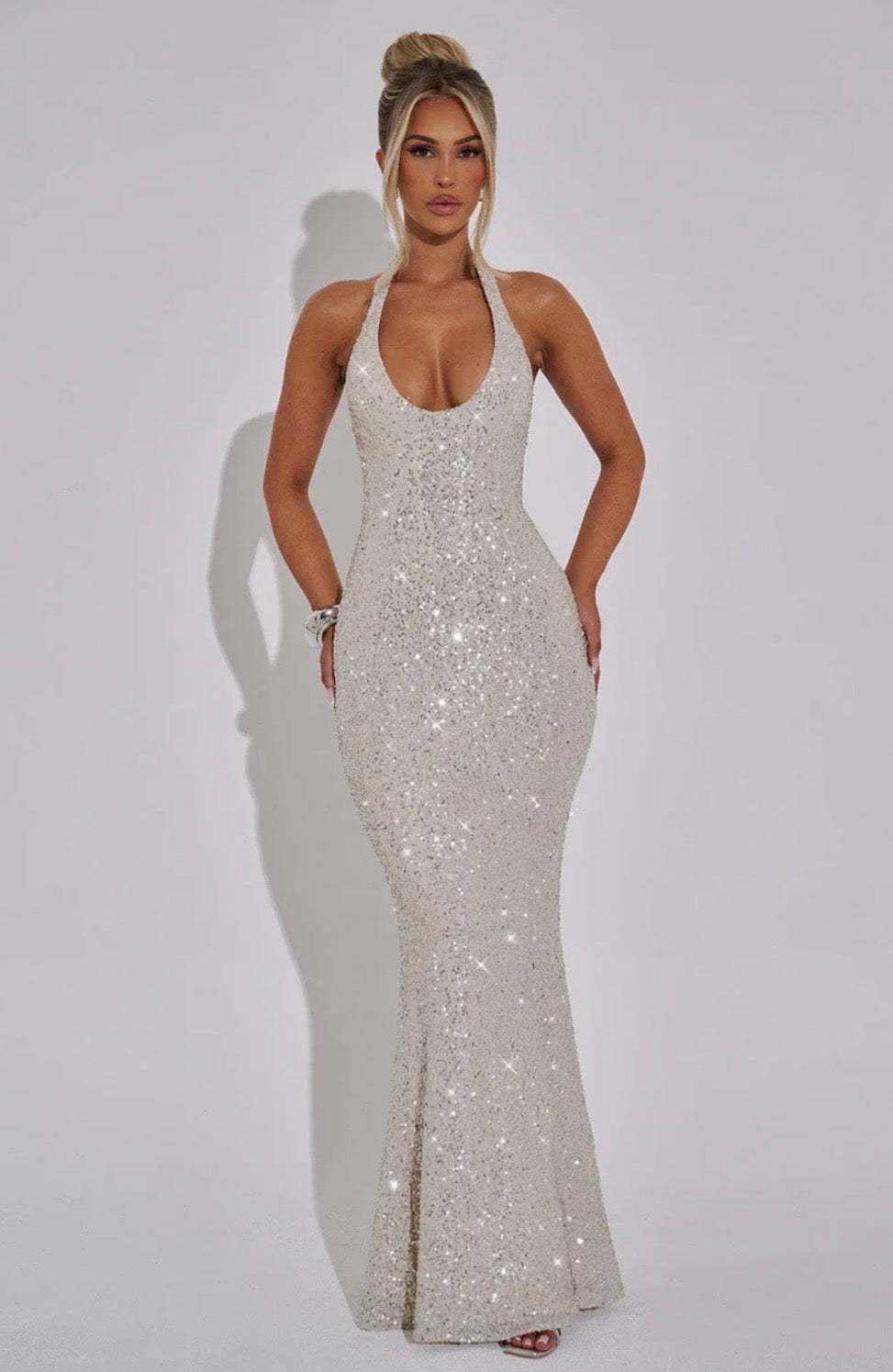 Contoured Fishtail Halter Maxi Dress with Embellishments for Formal Events
